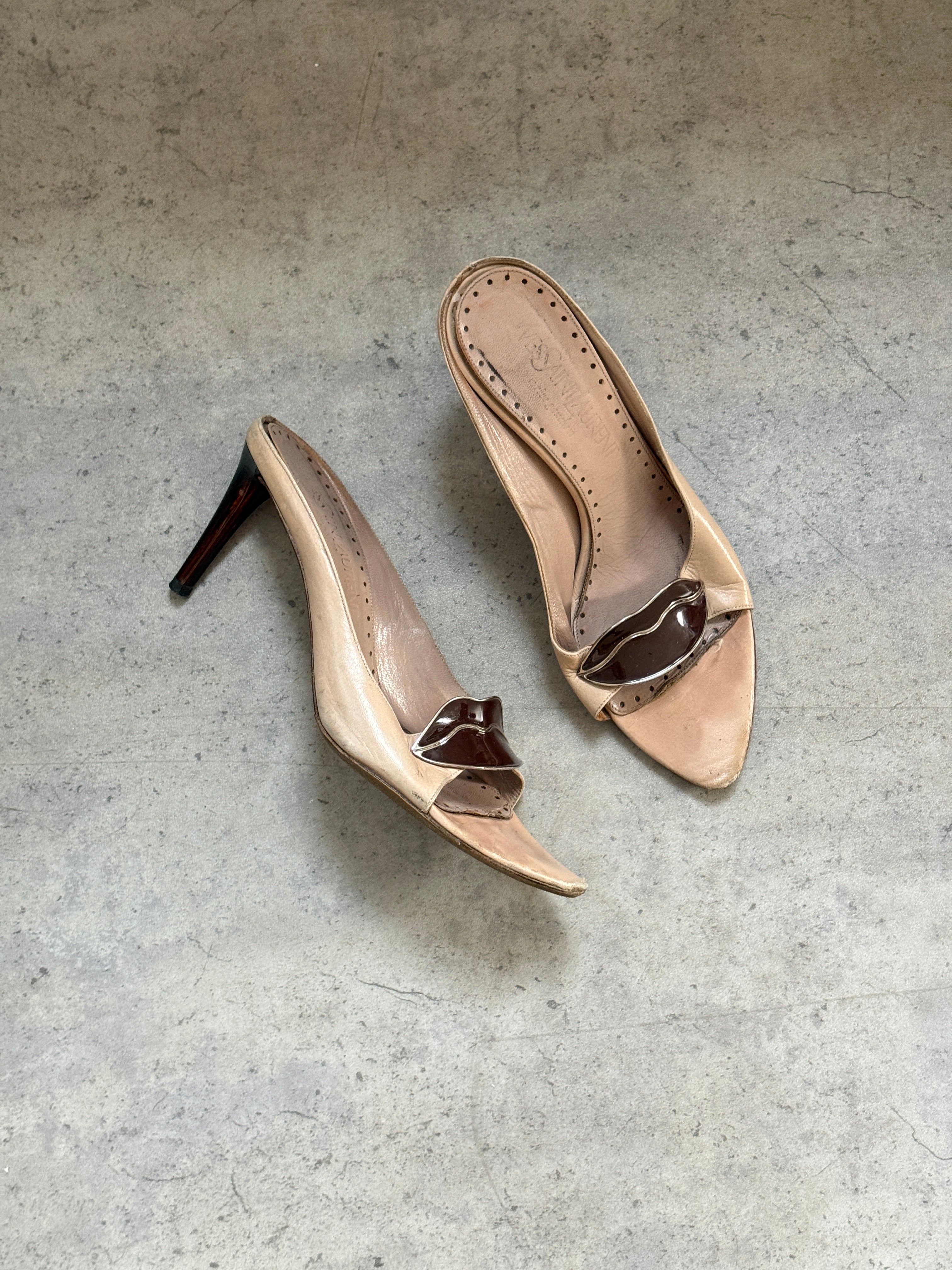 YSL SS 2003 Dali Mules • EU 37