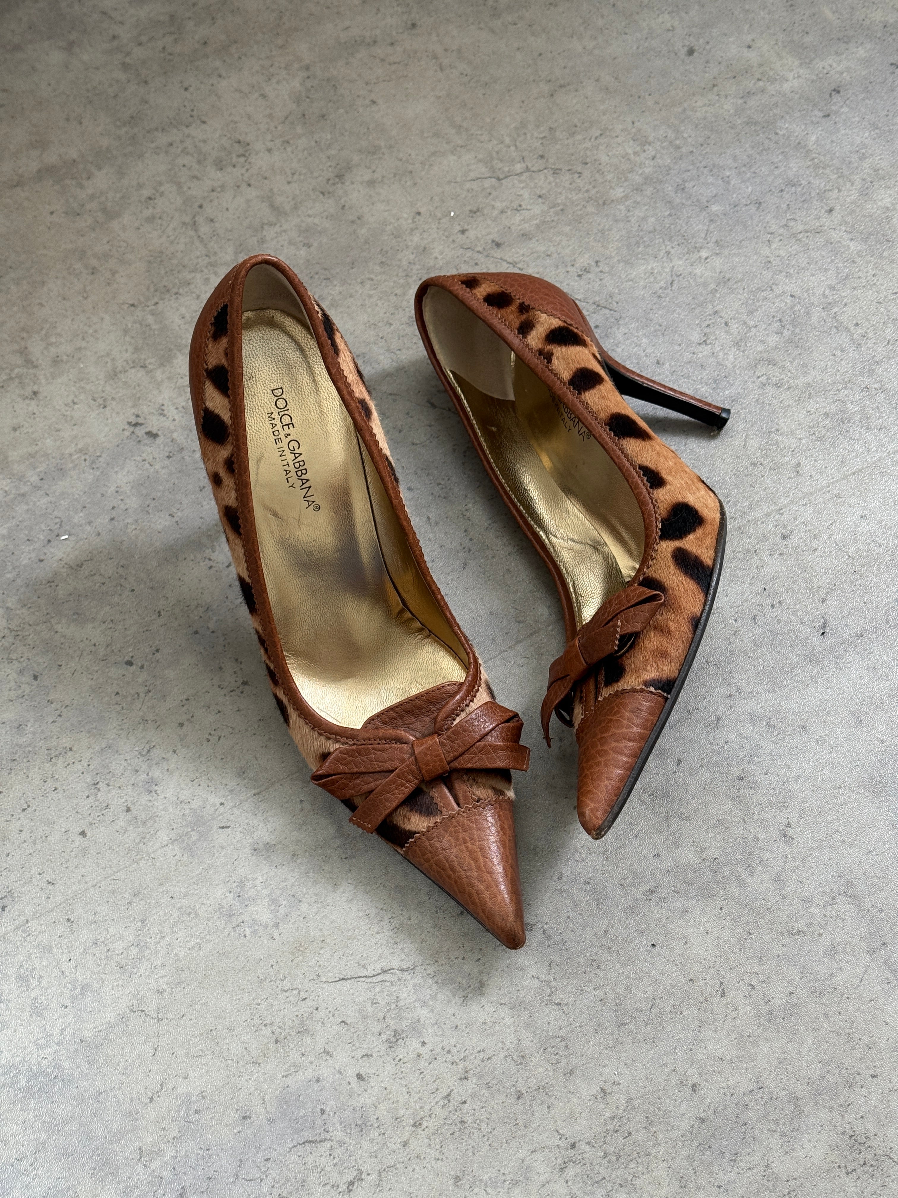Dolce & Gabbana Leopard Print Court Heels • EU 38.5