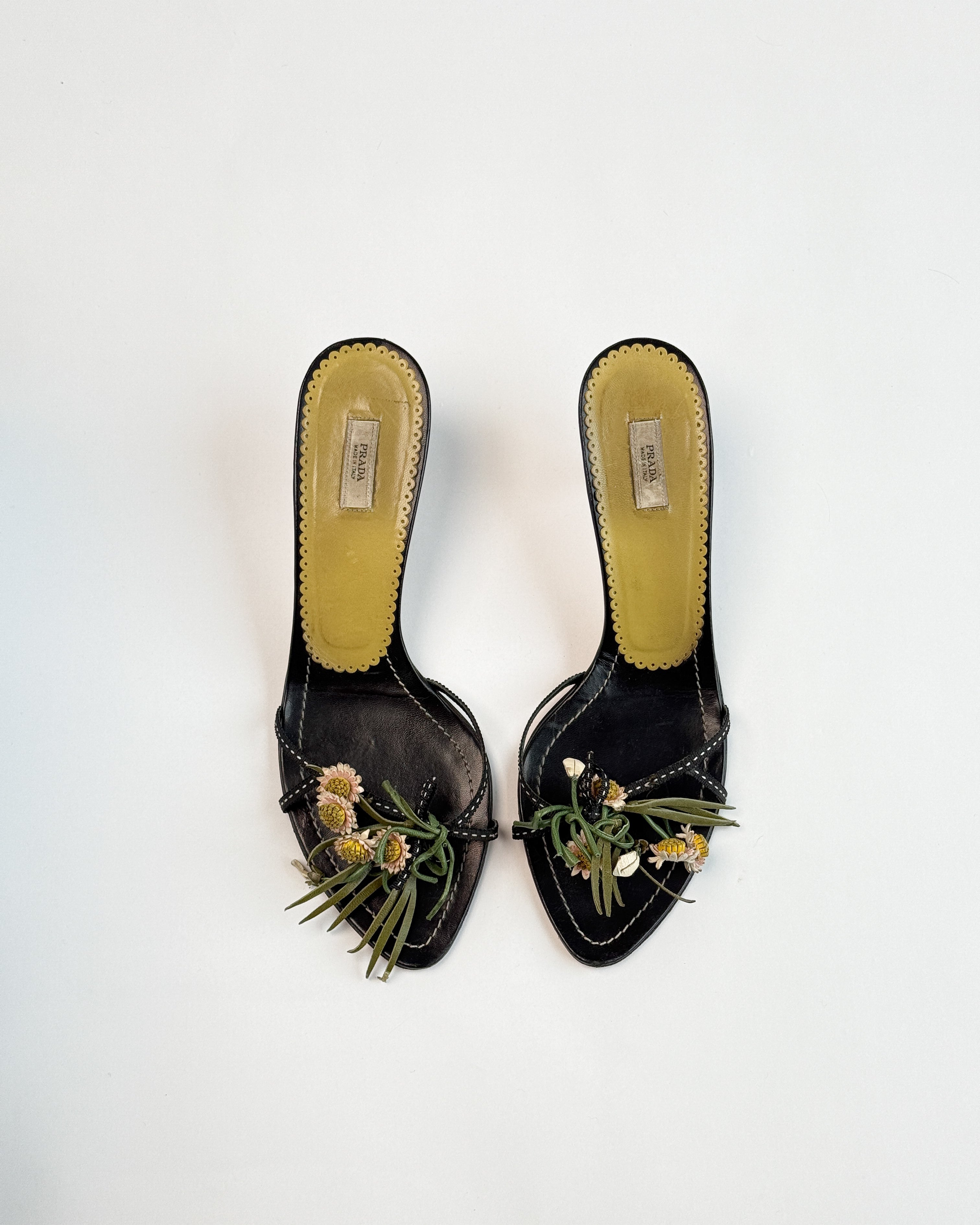 Prada S/S 02 Daisy Bouquet Heels • EU 39.5