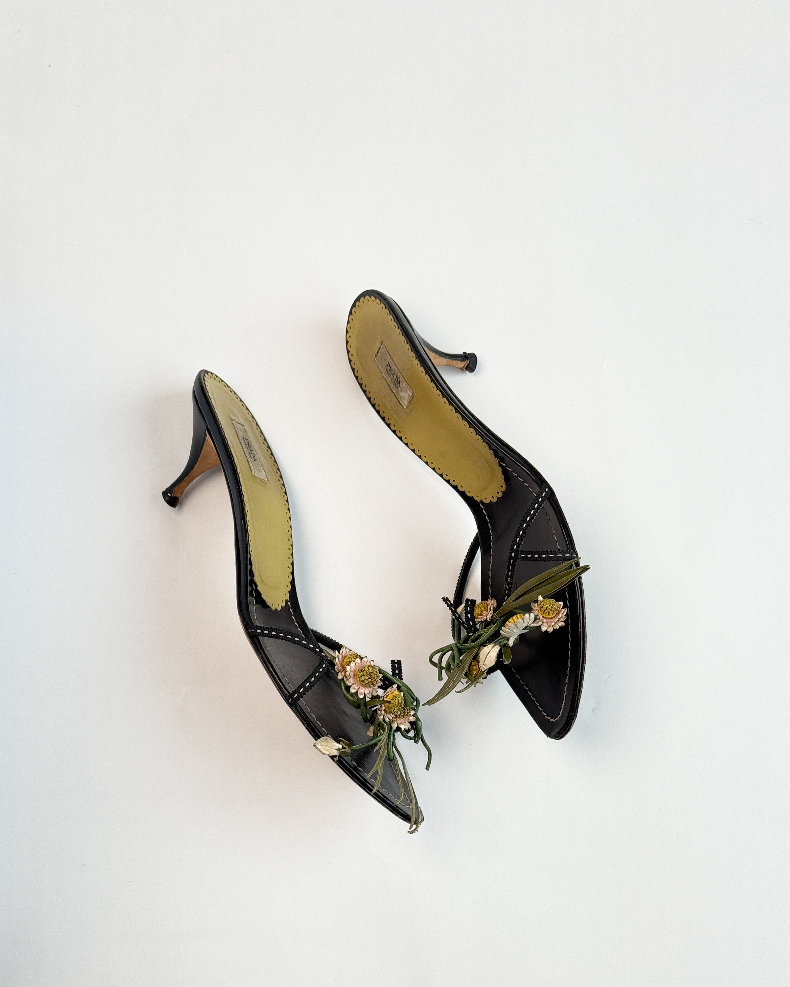 Prada S/S 02 Daisy Bouquet Heels • EU 39.5