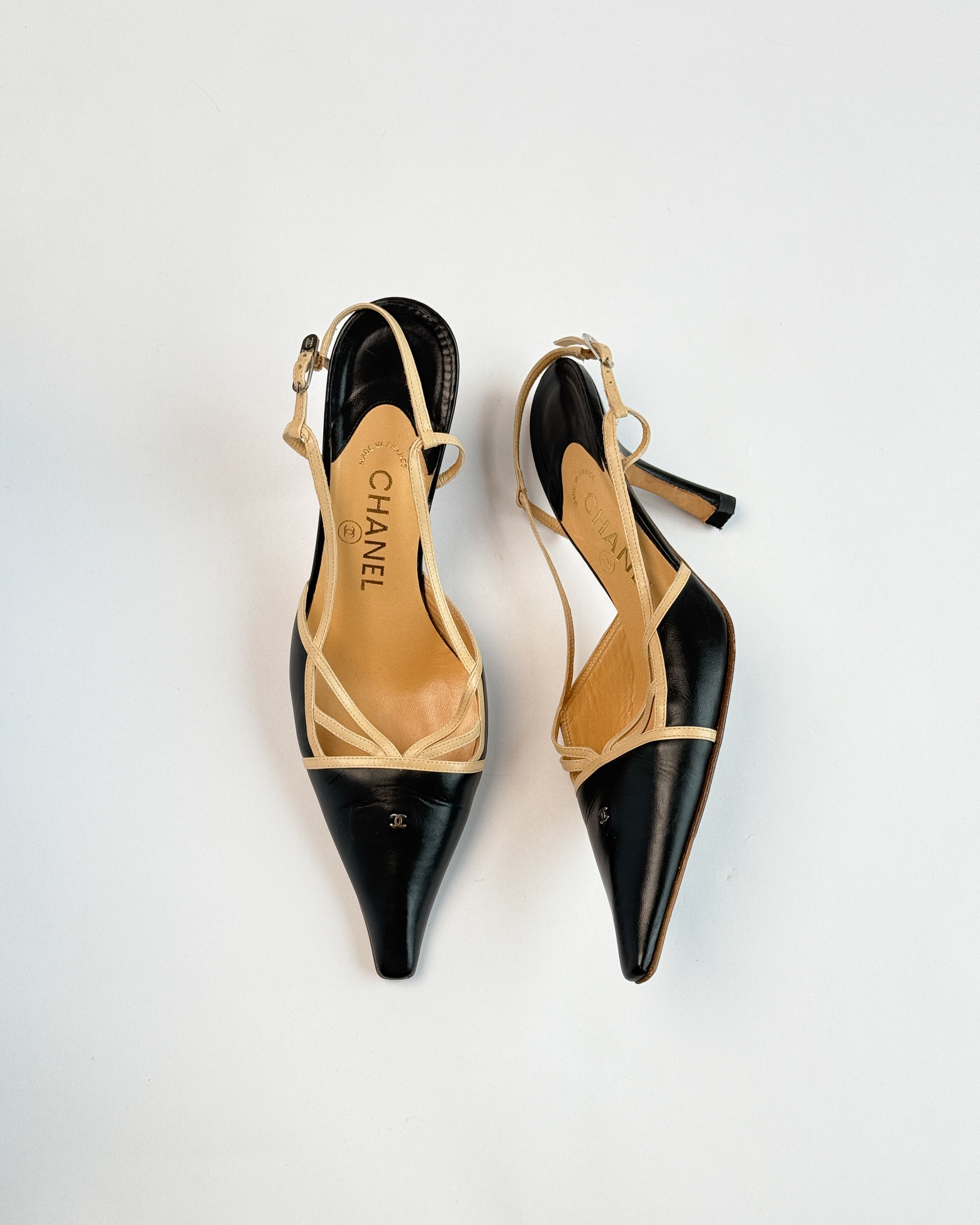 Chanel Two Tone Pointed Toe Slingbacks • EU38.5