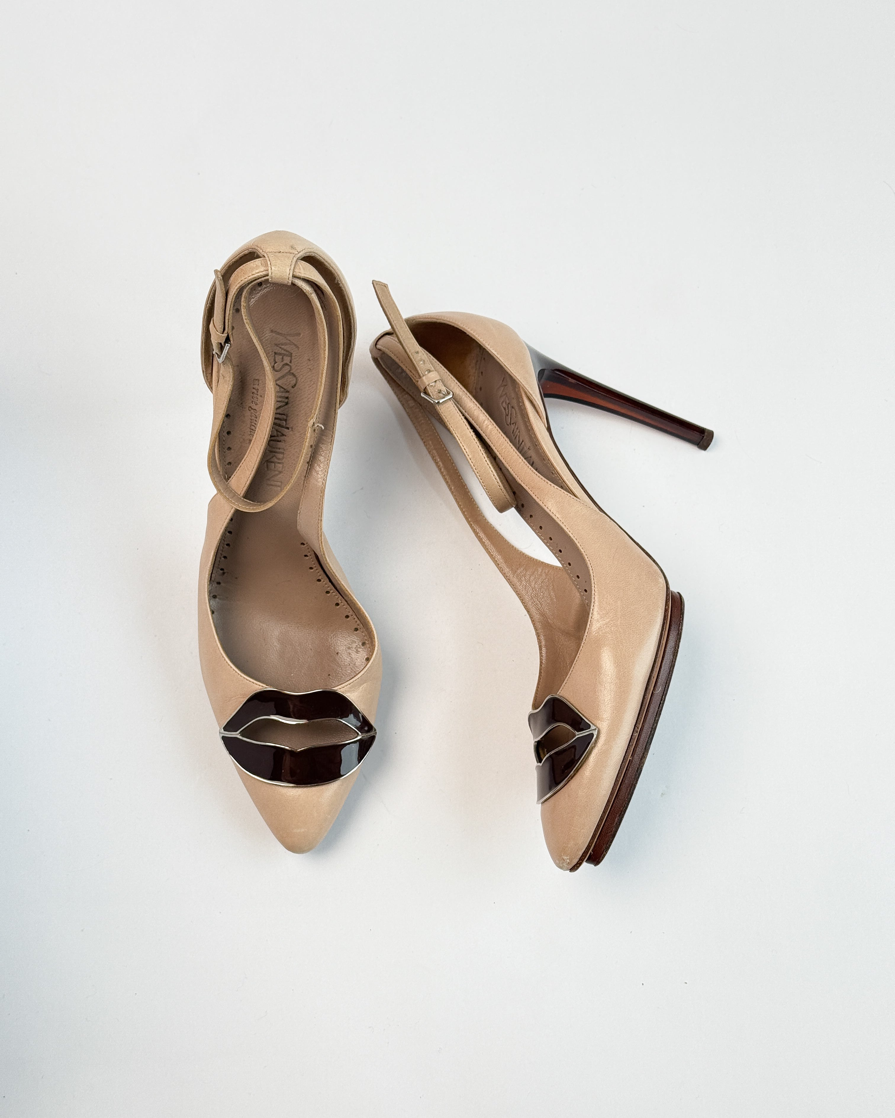 Yves Saint Laurent "Dali" Lip High Heels • EU 39.5