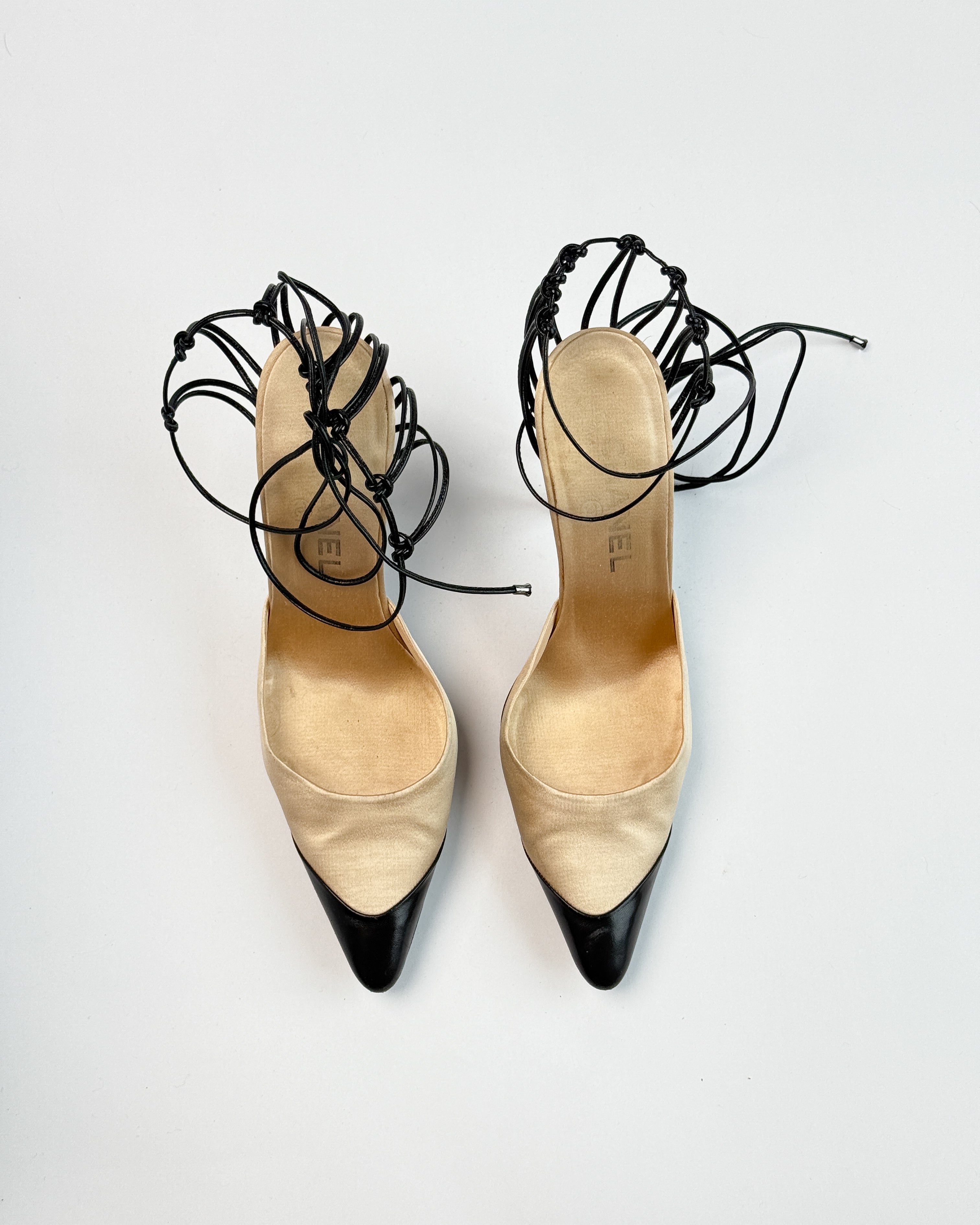 Chanel FW 2002 Birdcage Satin Heels • EU 38 – Chiaroscuro Vintage